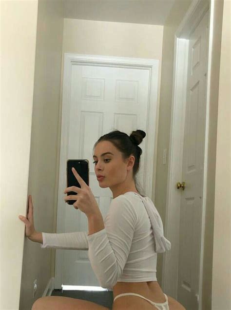 Lana Rhoades Nude Bathroom Selfie Onlyfans Set Leaked